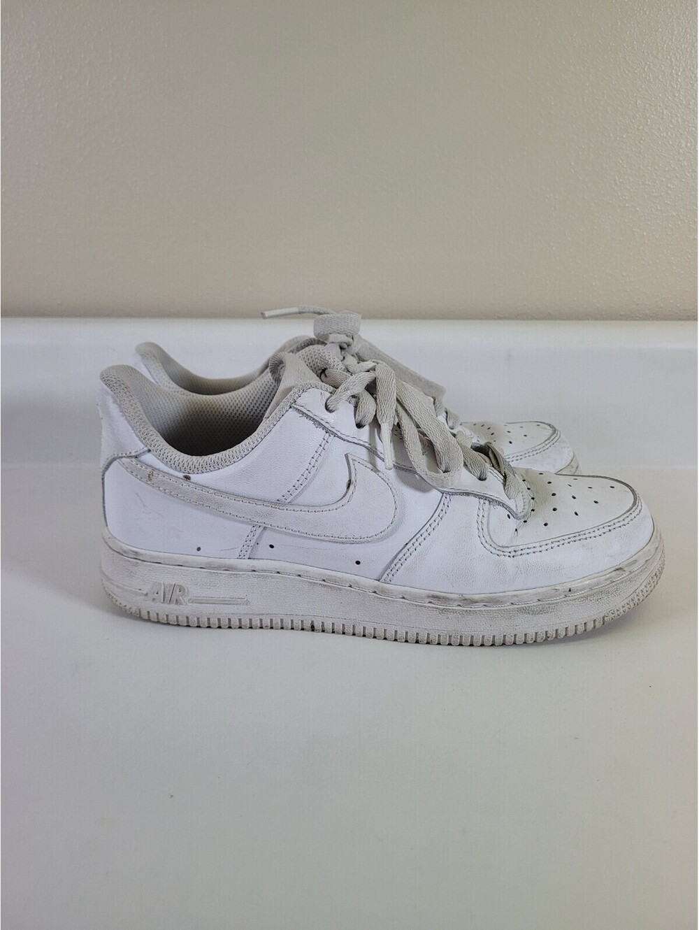 Nike air force one low white US 6.5 basketball sports shoe